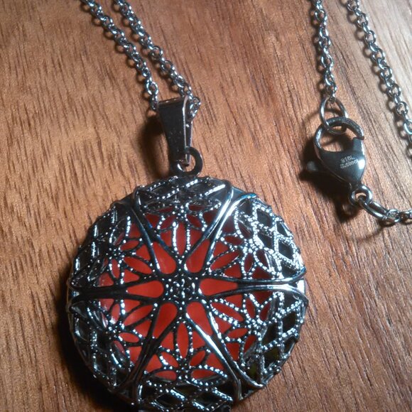 Openable Orange Resin Stainless Steel Pendant Necklace - Picture 2 of 13